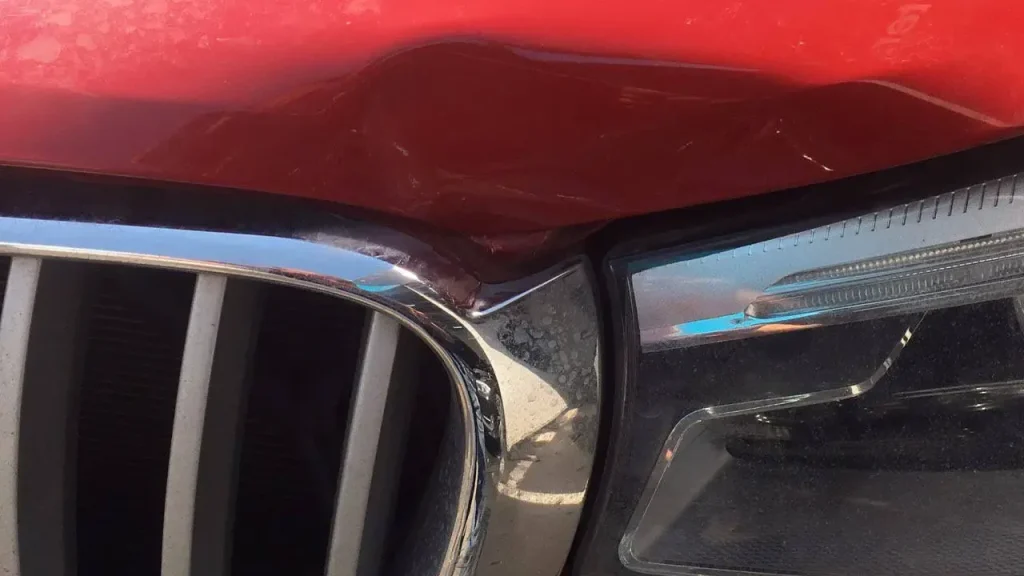 صافکاری بدون رنگ خودرو BMW - قبل