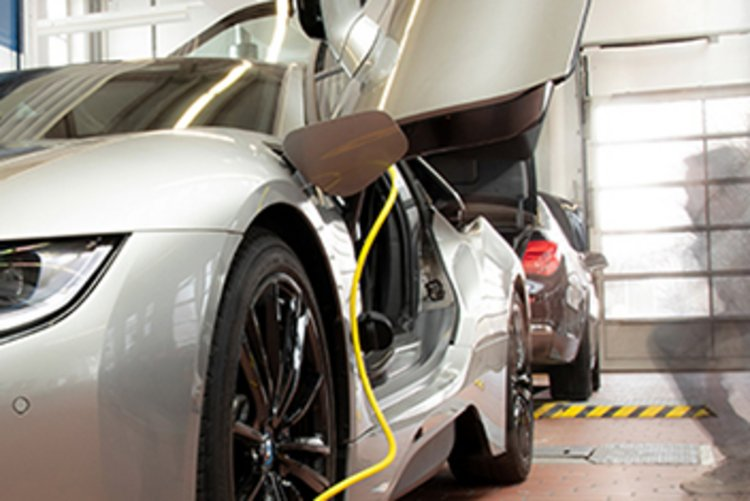 کارشناسی بدنه خودرو در تهران صافکار